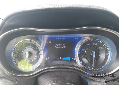 2019 Chrysler 300 Touring из США, поврежденный, VIN 2C3CCAAG5KH639354